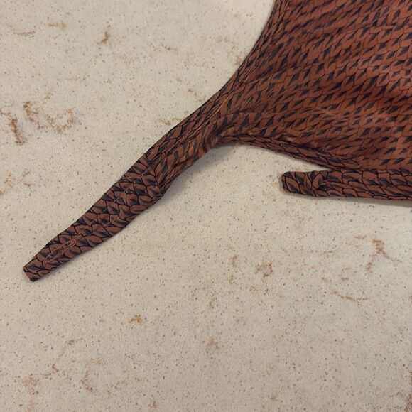 Joie 100% silk tank blouse SZ Xsmall with buttons - Picture 7 of 9